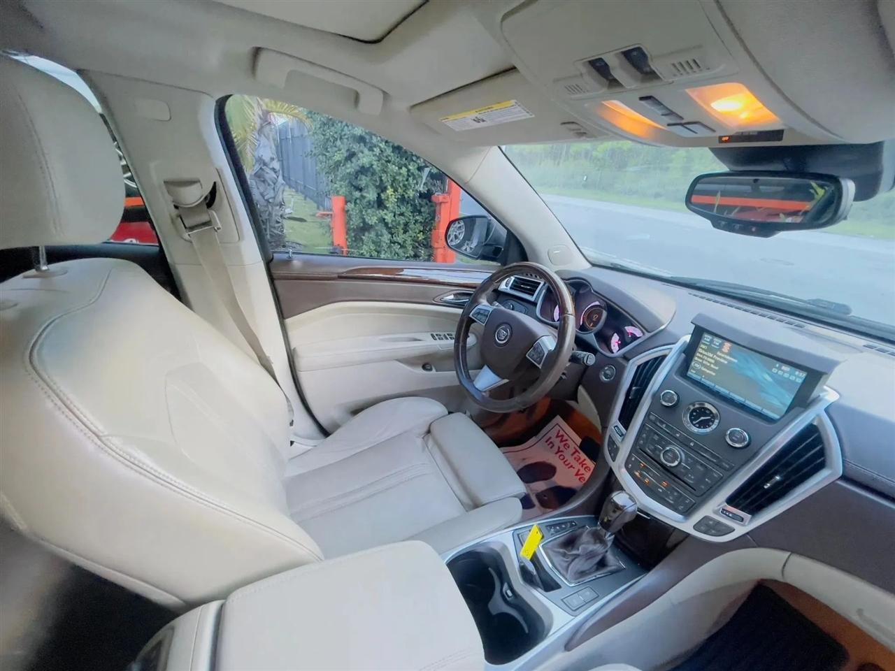 Cadillac SRX Premium Collection 2011