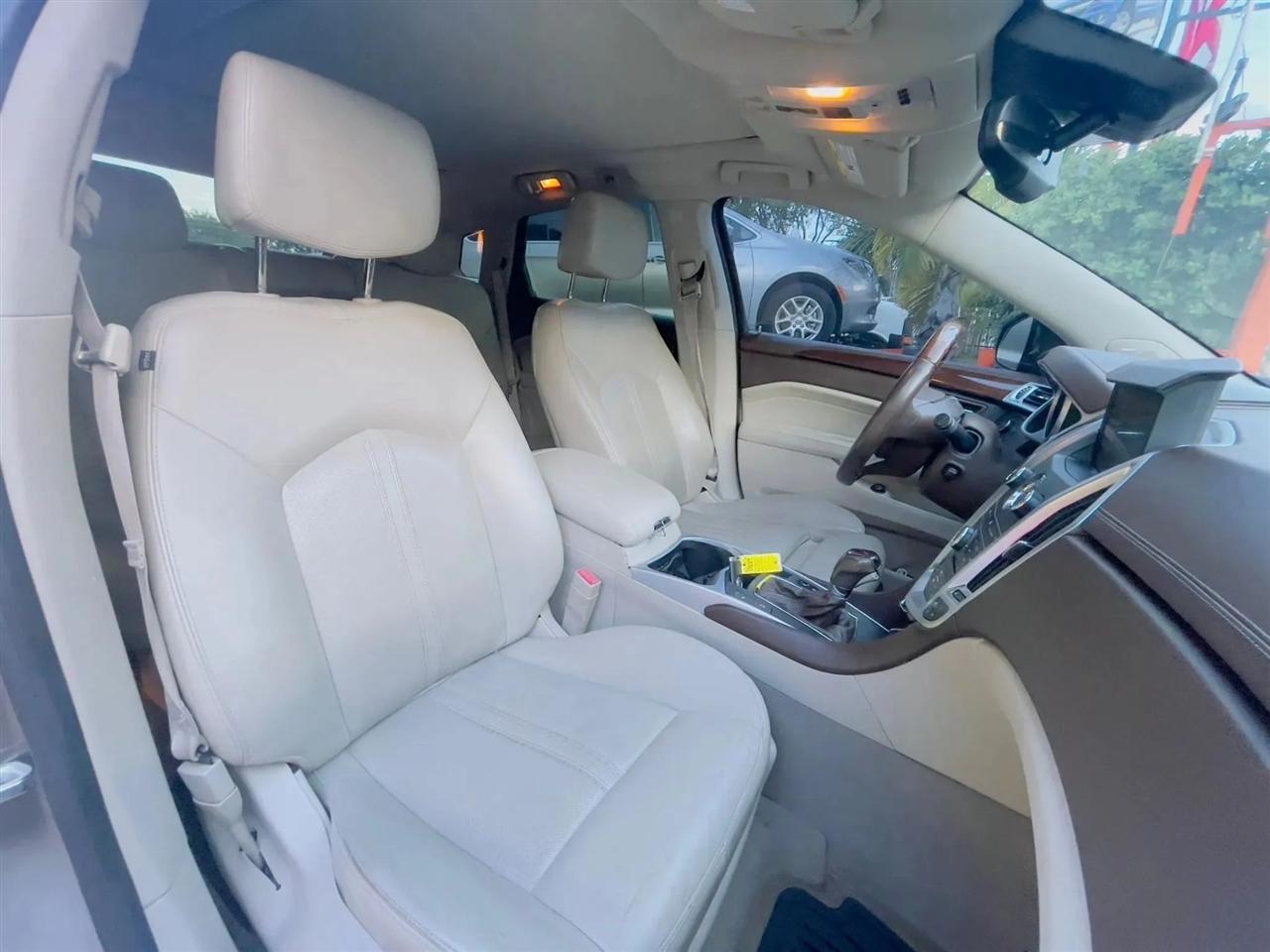 Cadillac SRX Premium Collection 2011