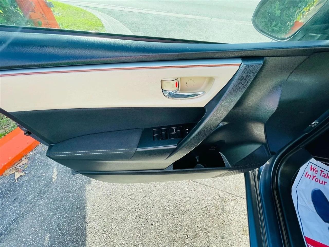 Toyota Corolla S Premium CVT 2015