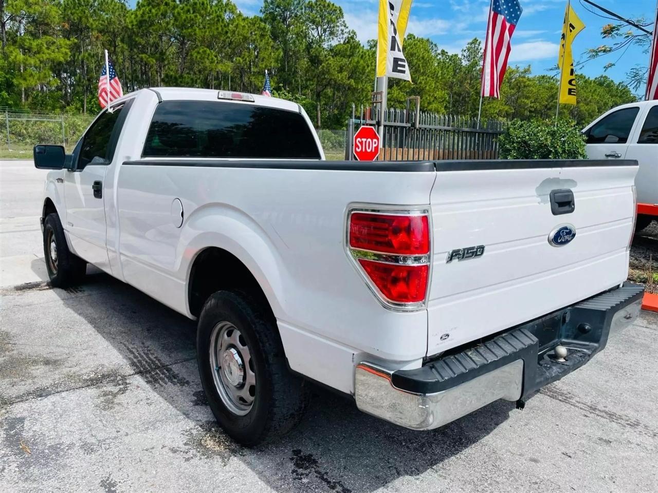 Ford F-150 XL 8-ft. Bed 2WD 2012