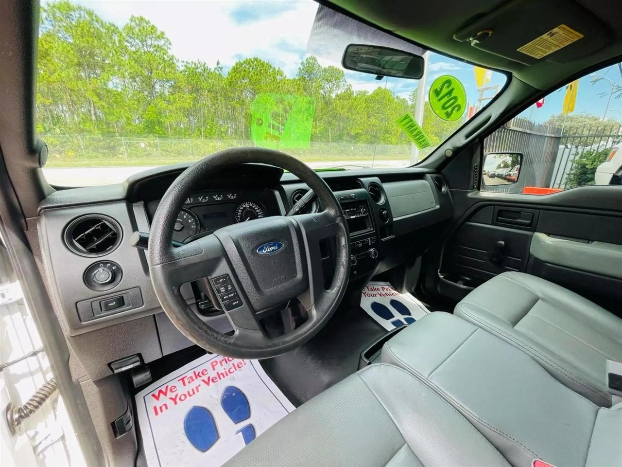 Ford F-150 XL 8-ft. Bed 2WD 2012