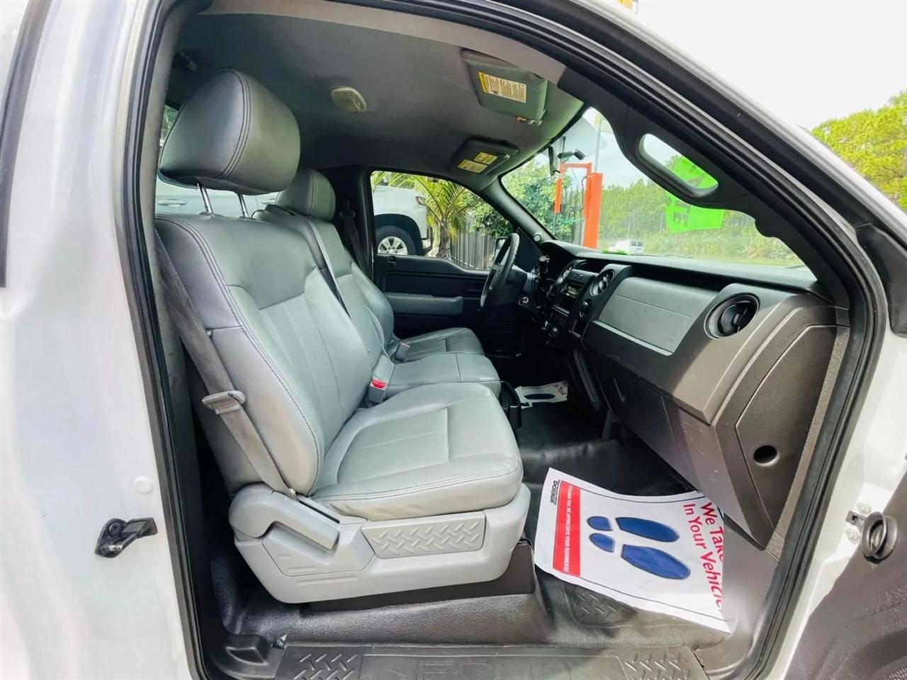 Ford F-150 XL 8-ft. Bed 2WD 2012