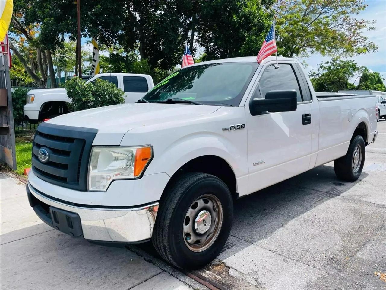 Ford F-150 XL 8-ft. Bed 2WD 2012