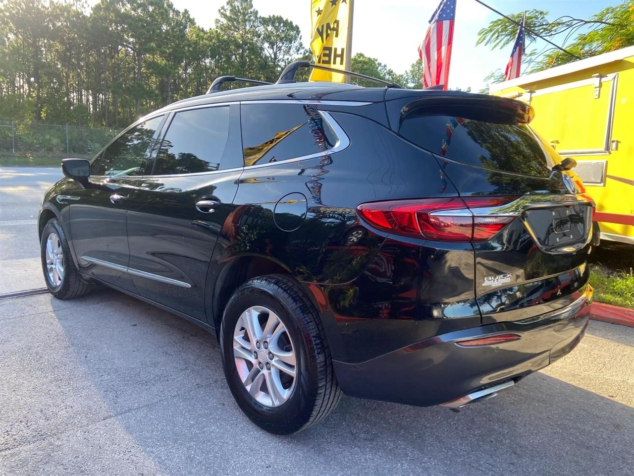 Buick Enclave Essence FWD 2018
