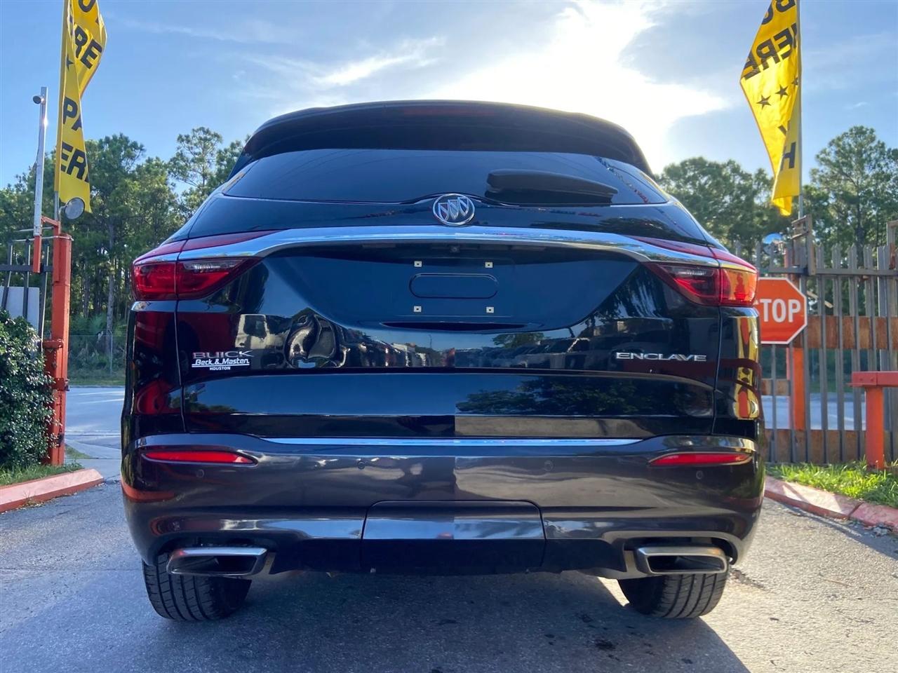 Buick Enclave Essence FWD 2018