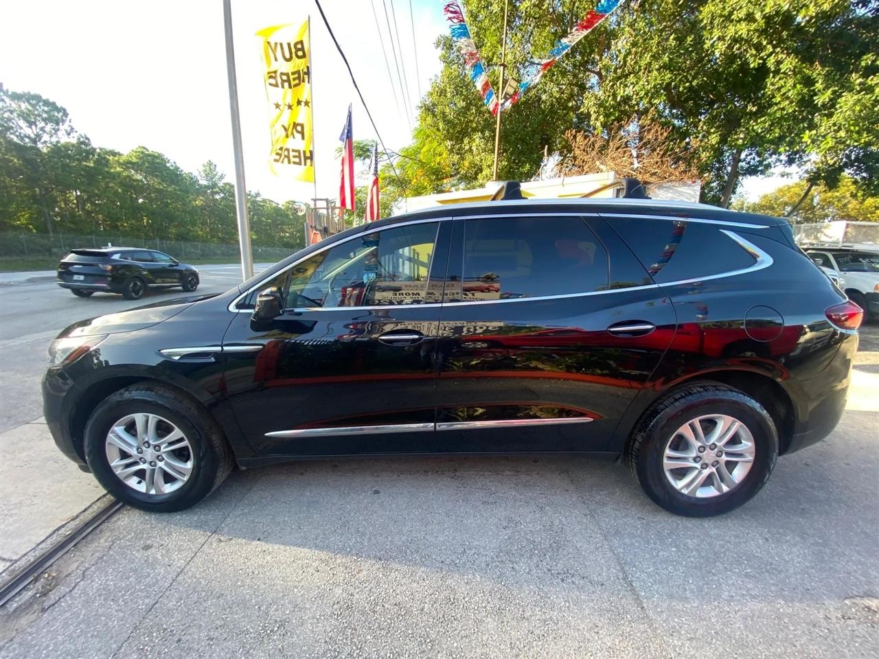 Buick Enclave Essence FWD 2018