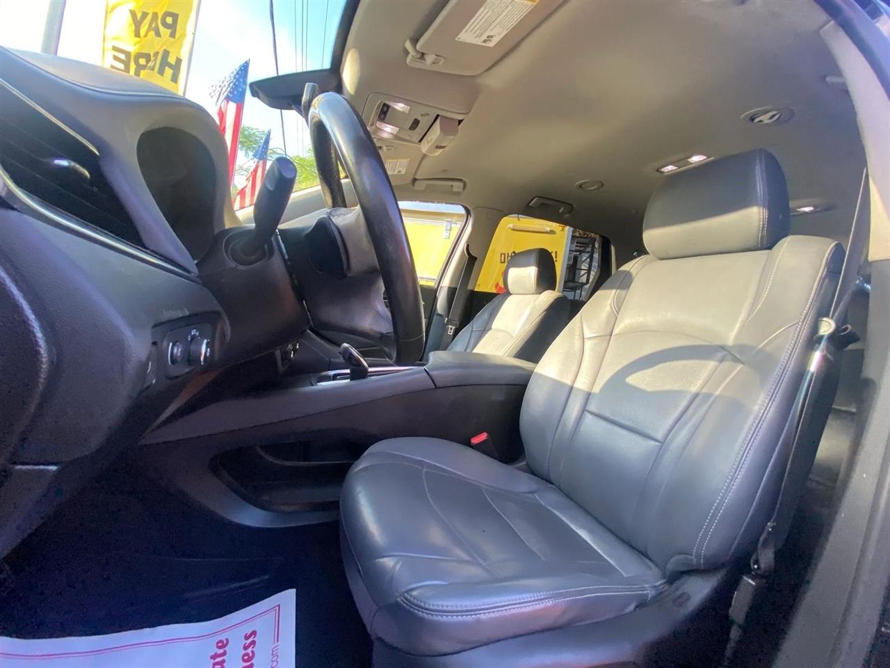 Buick Enclave Essence FWD 2018