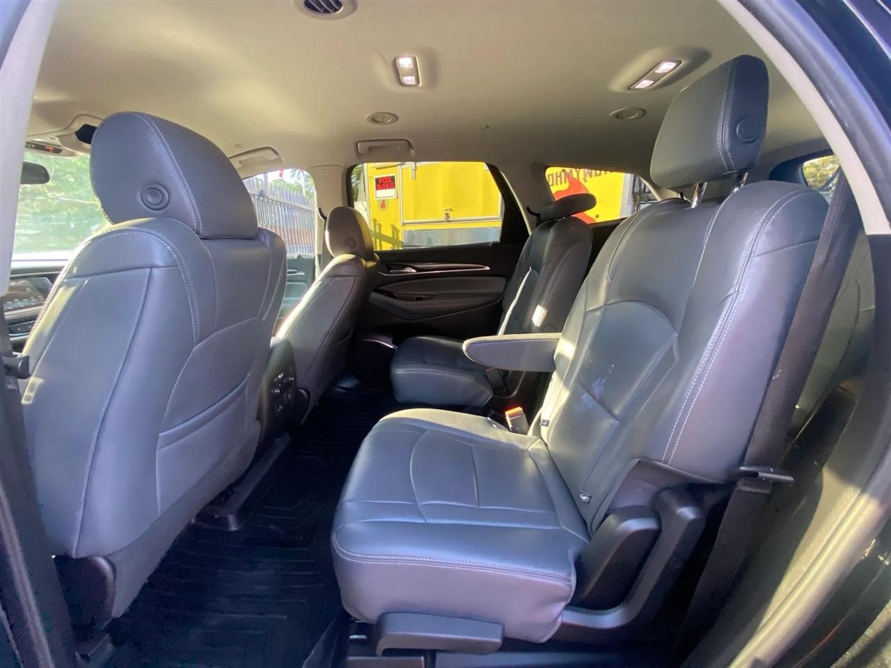 Buick Enclave Essence FWD 2018