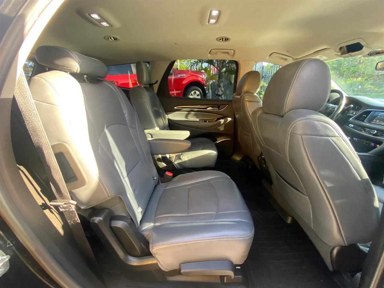 Buick Enclave Essence FWD 2018