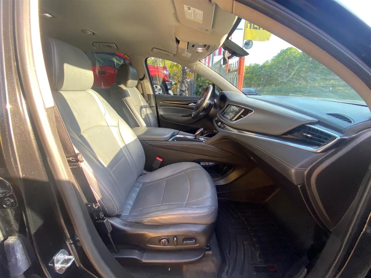 Buick Enclave Essence FWD 2018