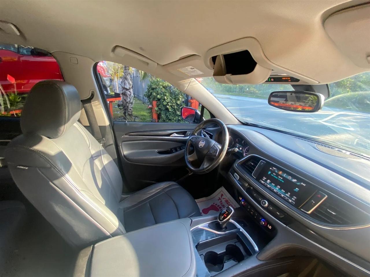 Buick Enclave Essence FWD 2018