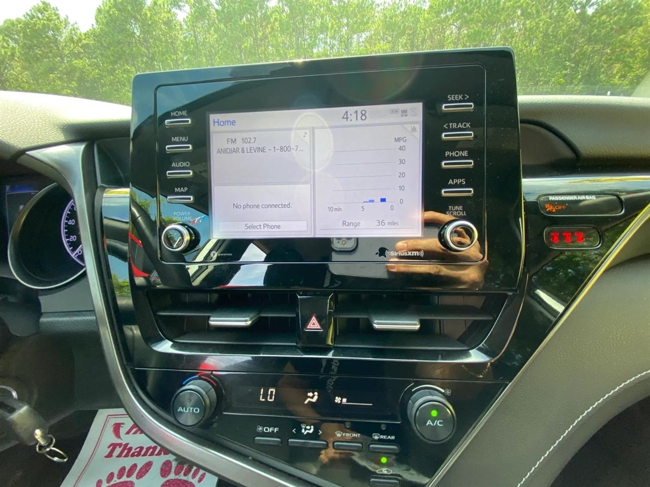 Toyota Camry SE 2021