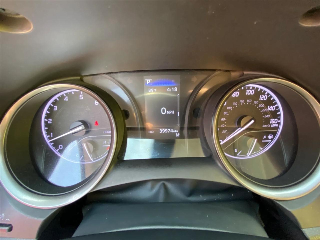 Toyota Camry SE 2021