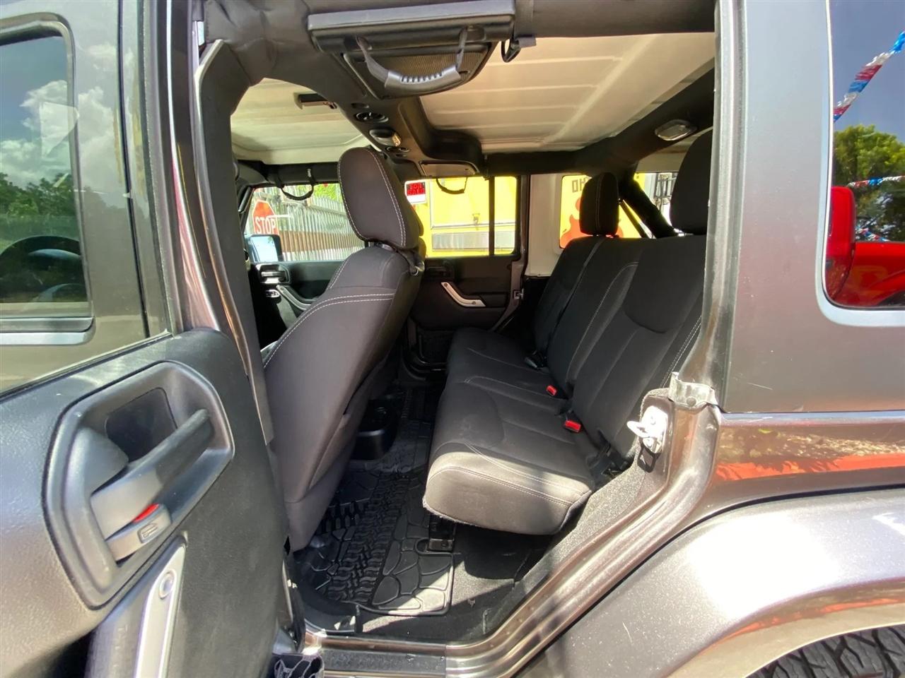 Jeep Wrangler Unlimited Sahara 4WD 2016
