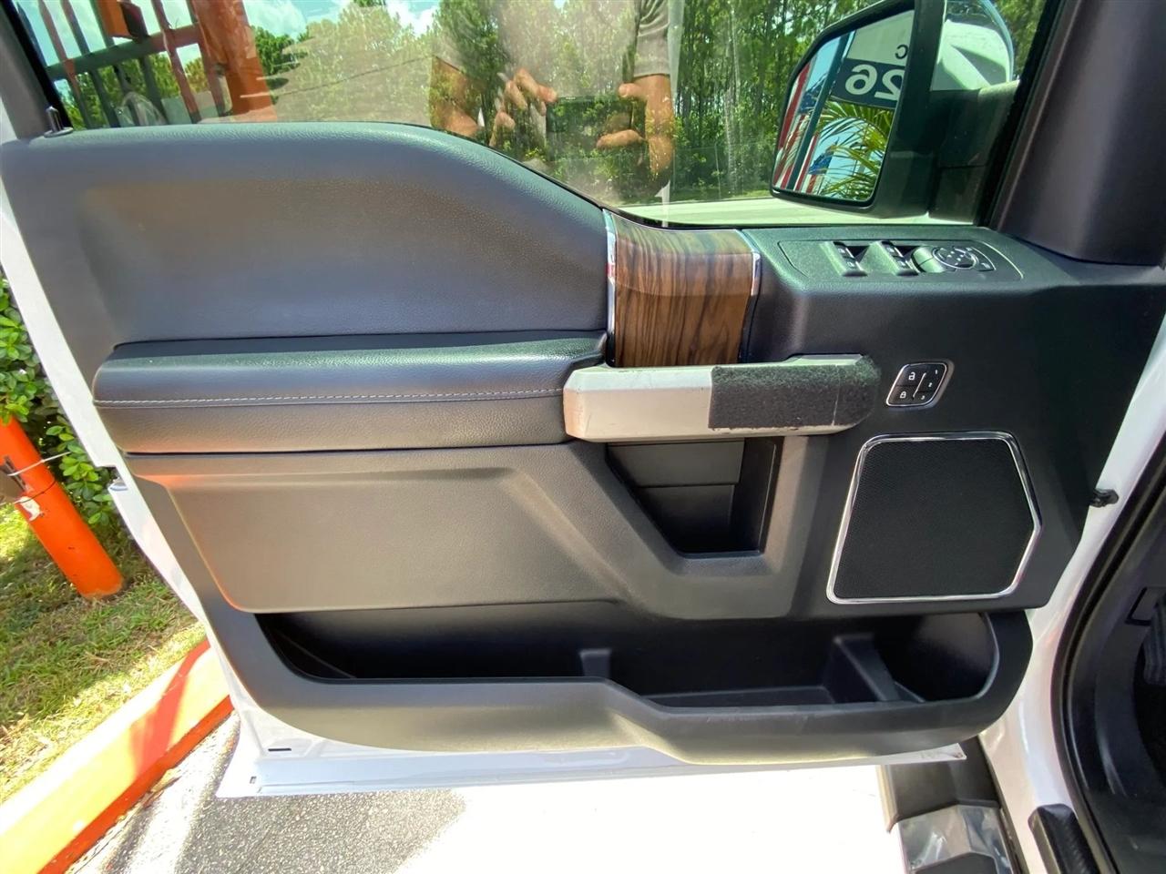 Ford F-150 Lariat SuperCrew 5.5-ft. Bed 2WD 2020