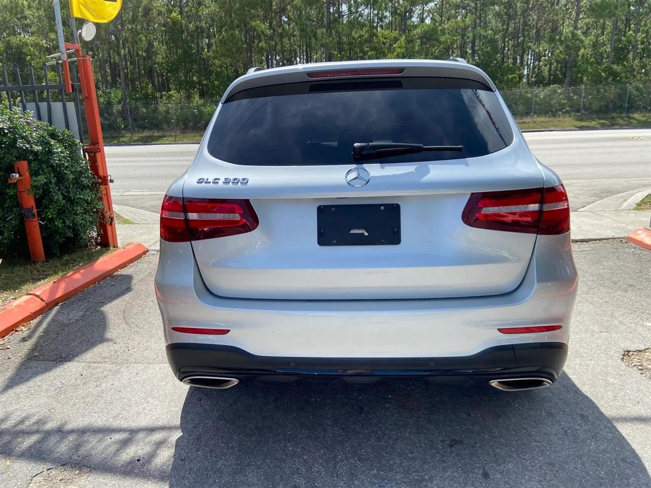 Mercedes-Benz GLC-Class GLC300 2019