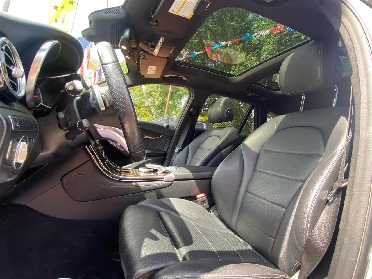 Mercedes-Benz GLC-Class GLC300 2019