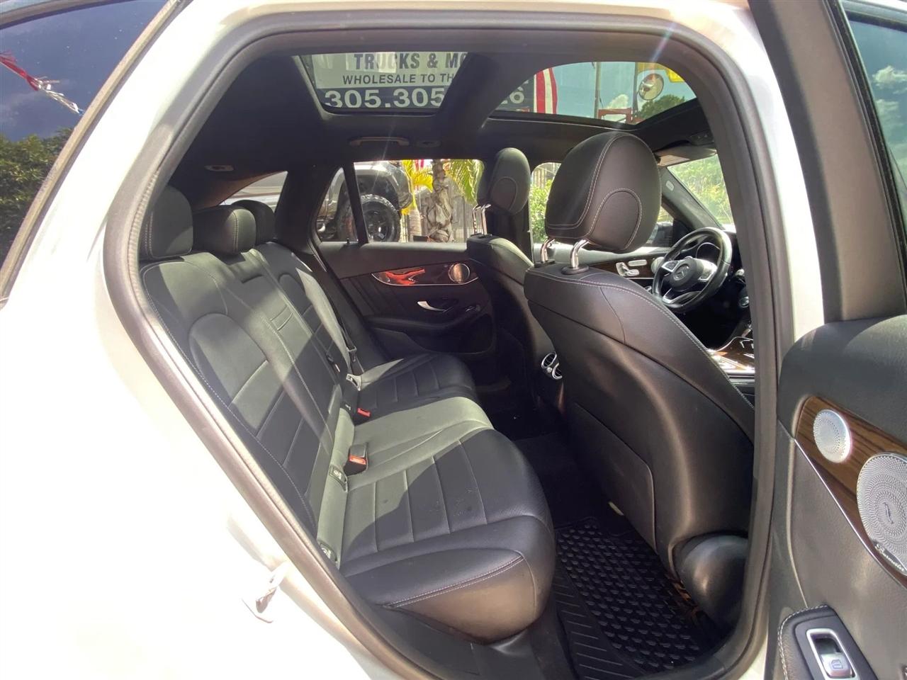 Mercedes-Benz GLC-Class GLC300 2019