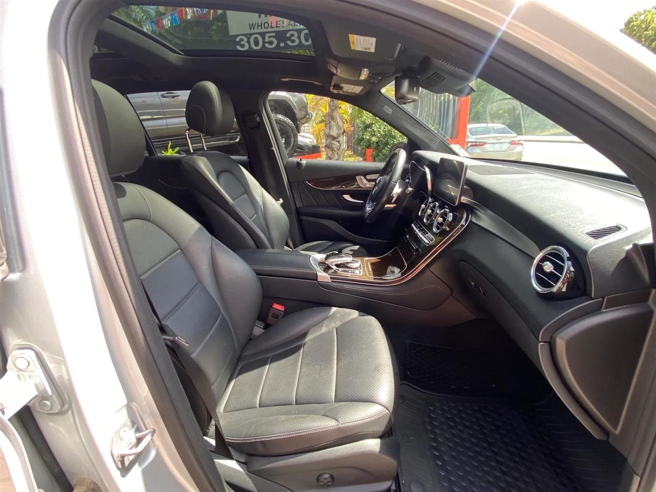 Mercedes-Benz GLC-Class GLC300 2019