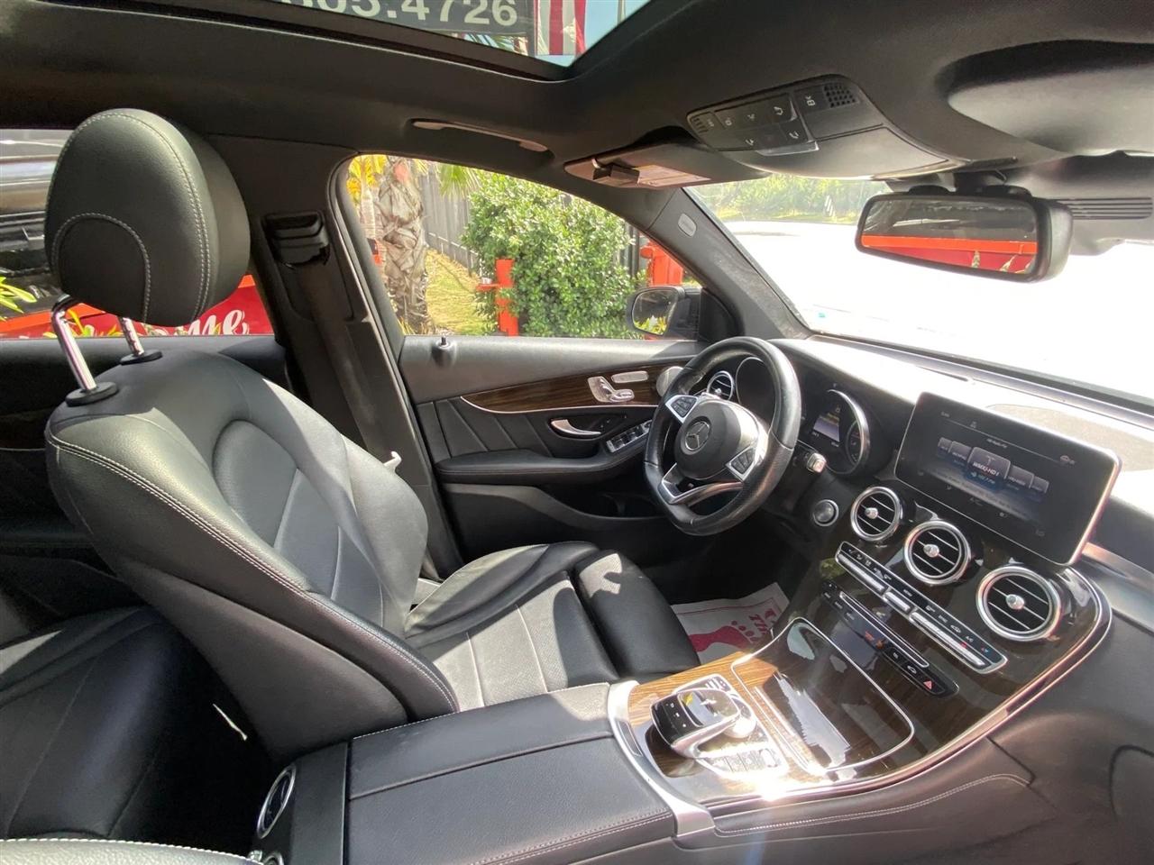 Mercedes-Benz GLC-Class GLC300 2019