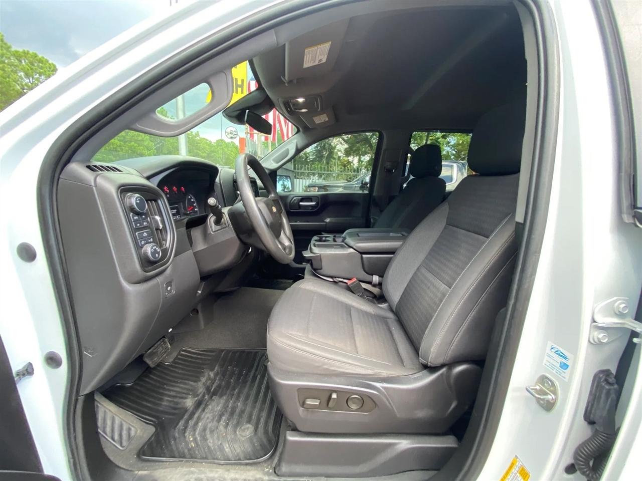 Chevrolet Silverado 1500 Custom Crew Cab 4WD 2023