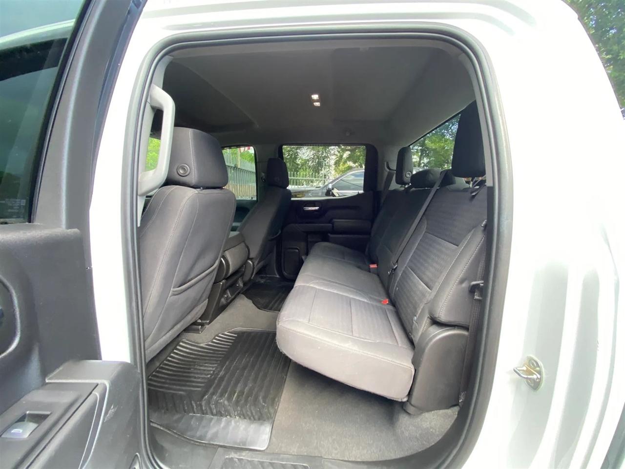Chevrolet Silverado 1500 Custom Crew Cab 4WD 2023