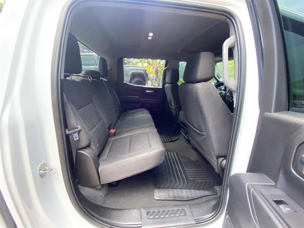 Chevrolet Silverado 1500 Custom Crew Cab 4WD 2023