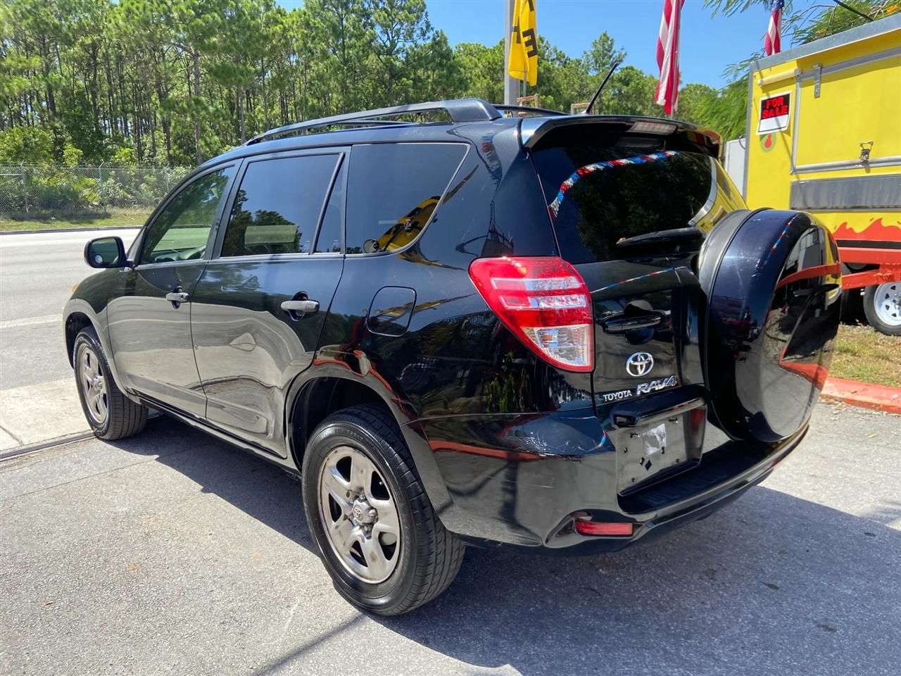 Toyota RAV4 Base I4 4WD 2010