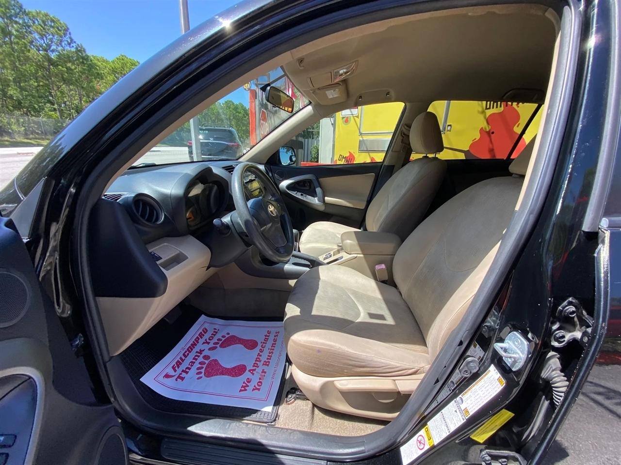Toyota RAV4 Base I4 4WD 2010