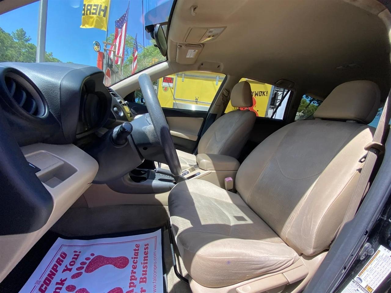 Toyota RAV4 Base I4 4WD 2010