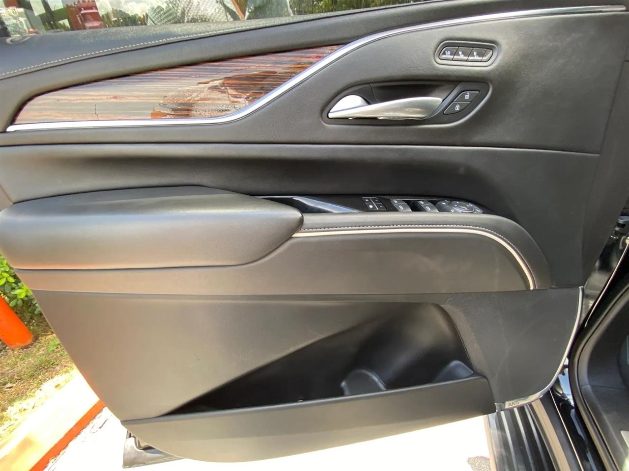 Cadillac Escalade ESV Premium Luxury 2021