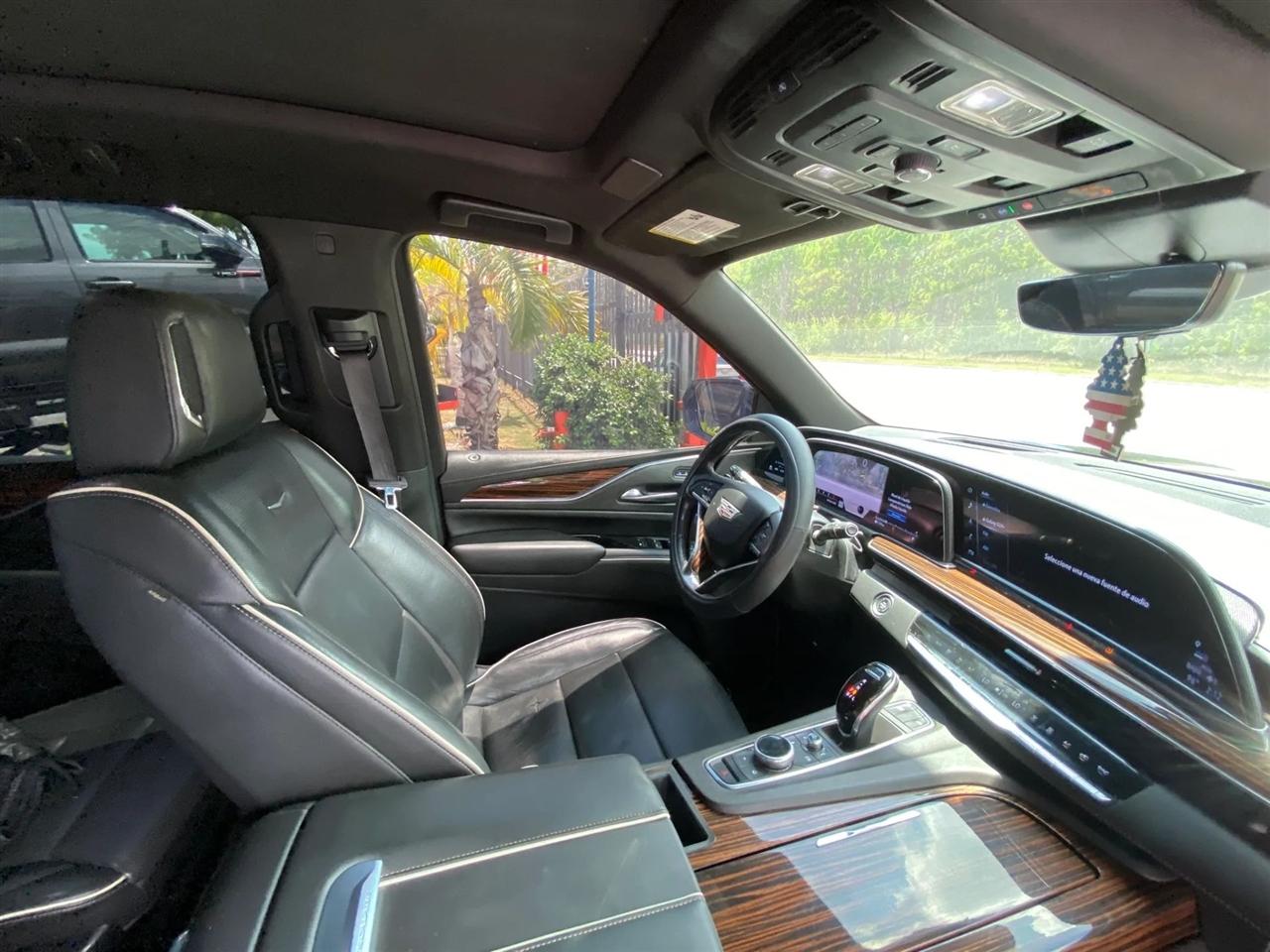 Cadillac Escalade ESV Premium Luxury 2021