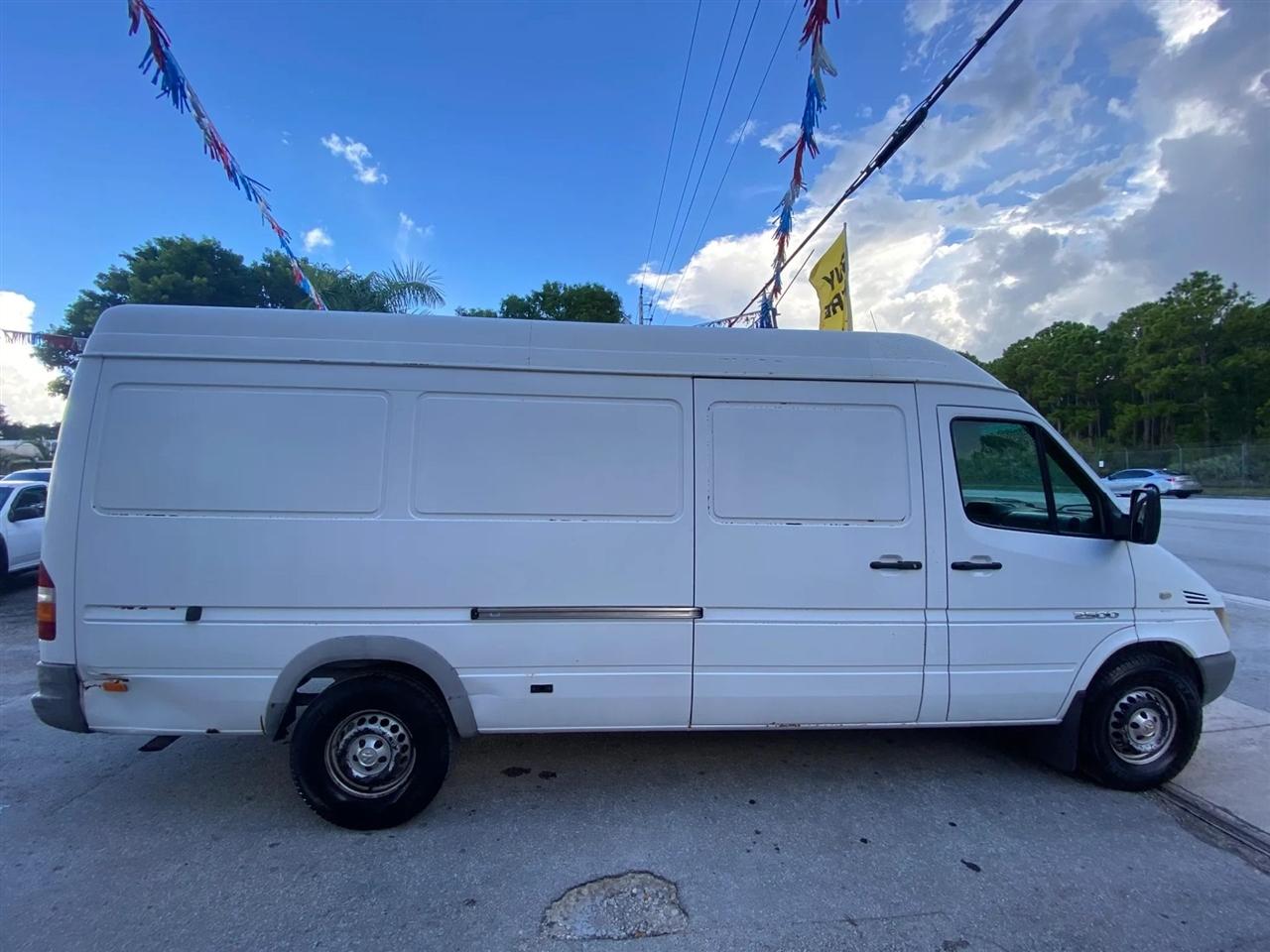 Dodge Sprinter Van 2500 Super High Ceiling 158-in. WB 2003