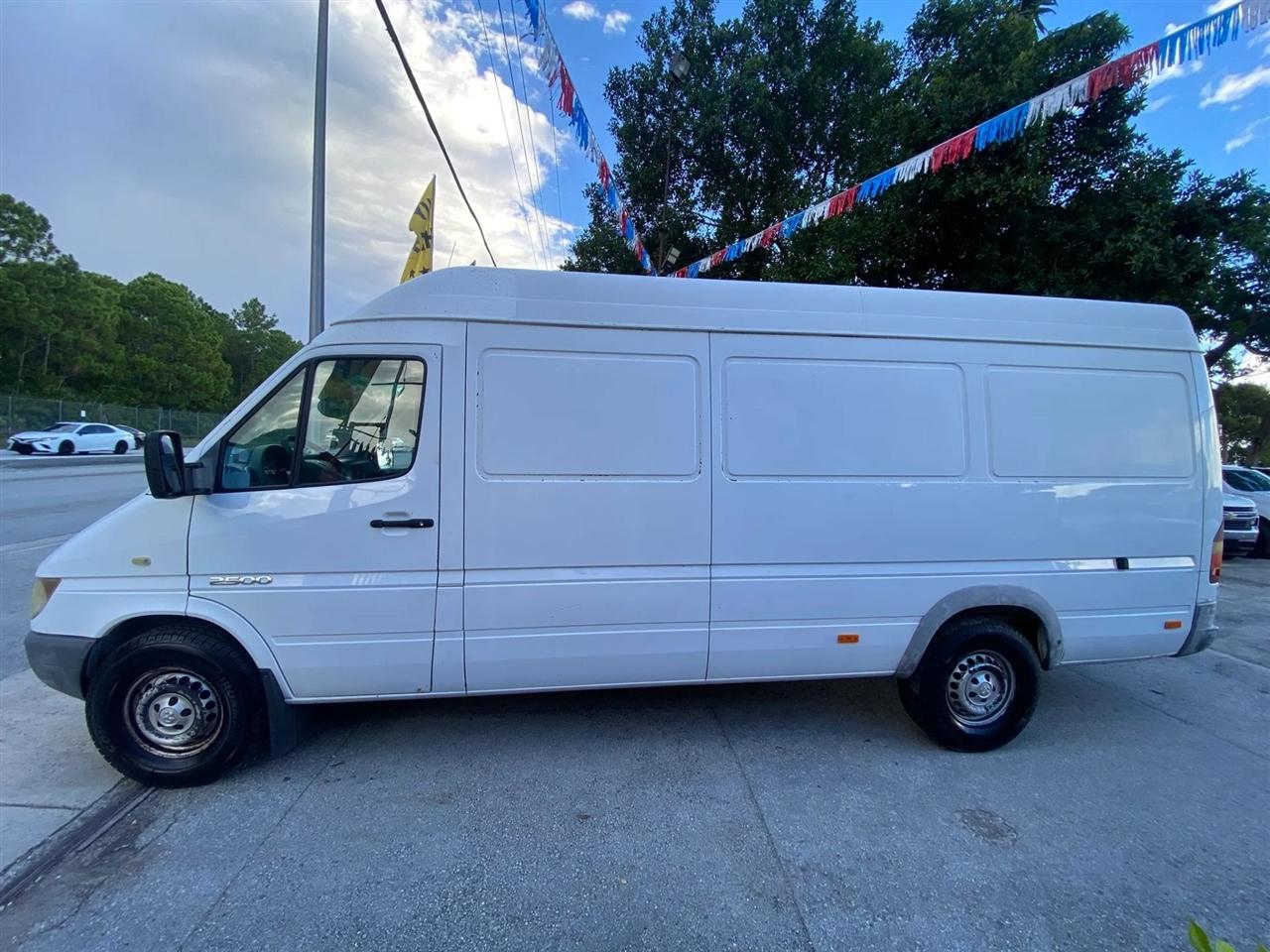 Dodge Sprinter Van 2500 Super High Ceiling 158-in. WB 2003