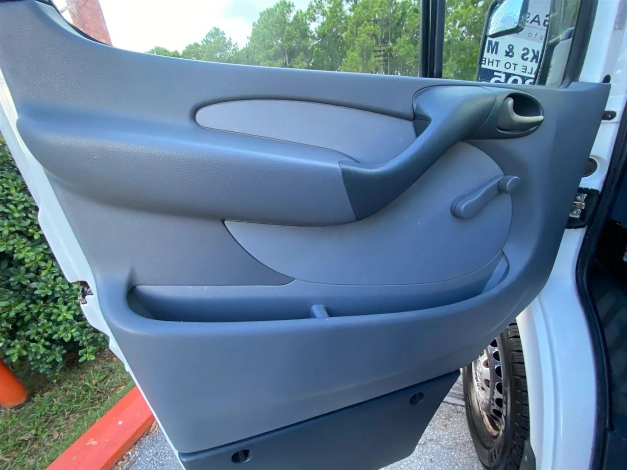 Dodge Sprinter Van 2500 Super High Ceiling 158-in. WB 2003