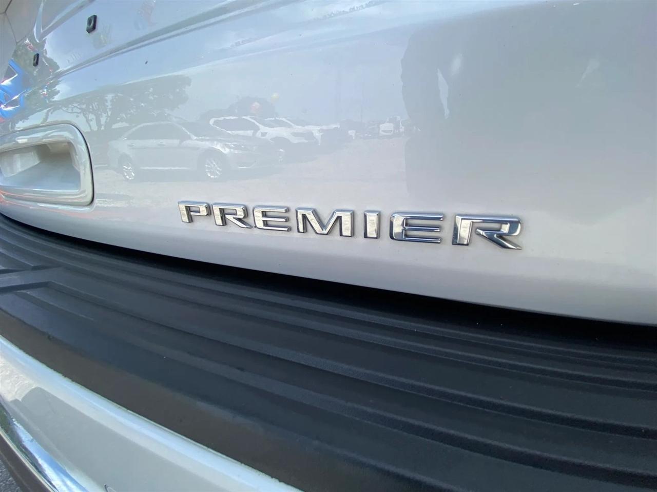 Chevrolet Suburban Premier 2023