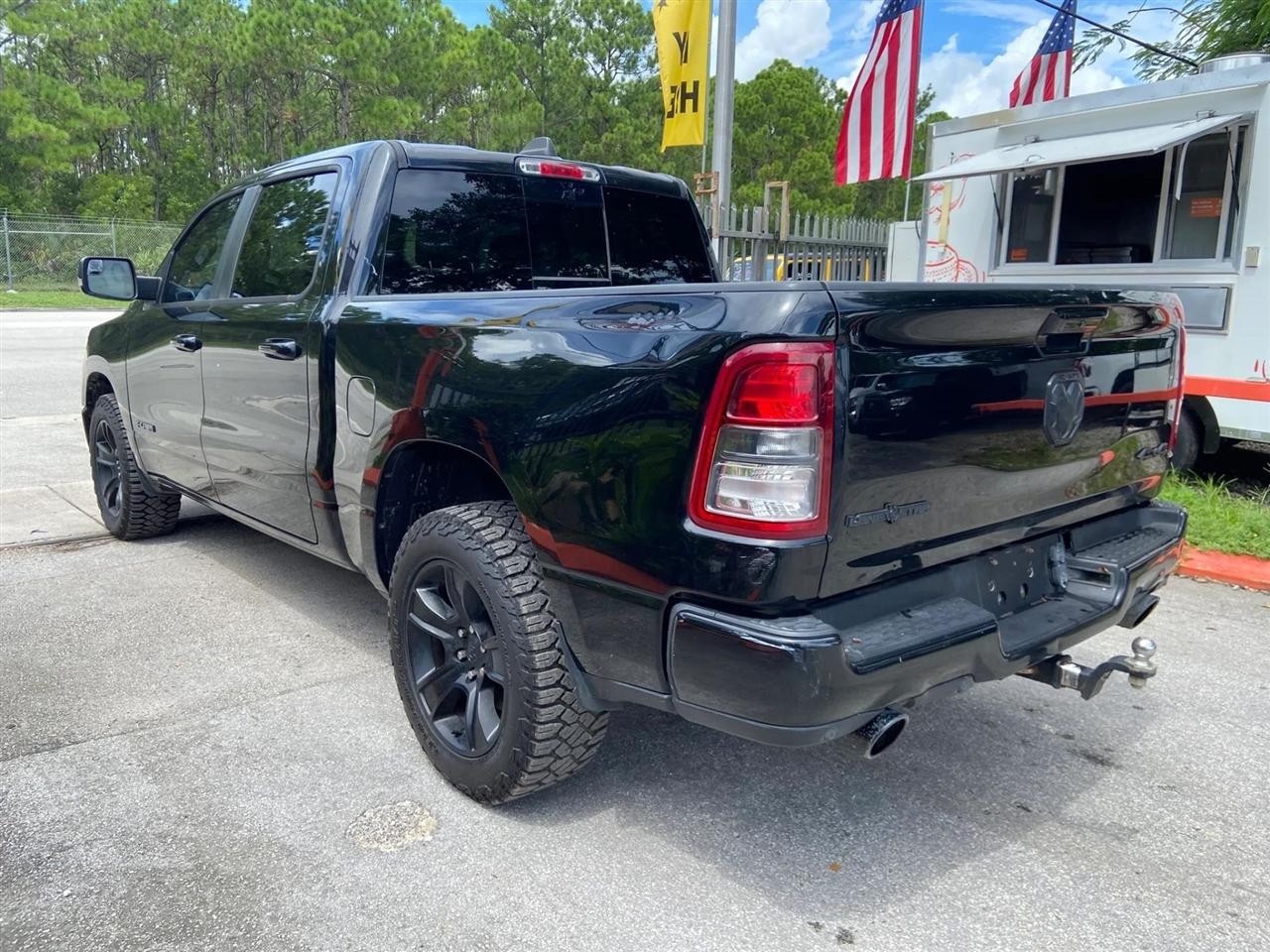 RAM 1500 Lone Star Crew Cab SB 4WD 2020