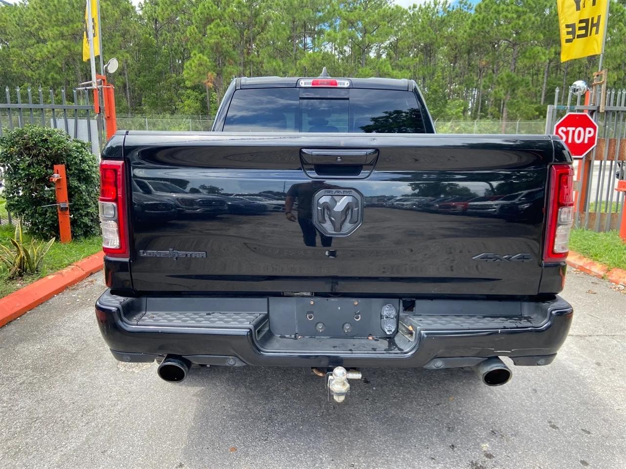 RAM 1500 Lone Star Crew Cab SB 4WD 2020