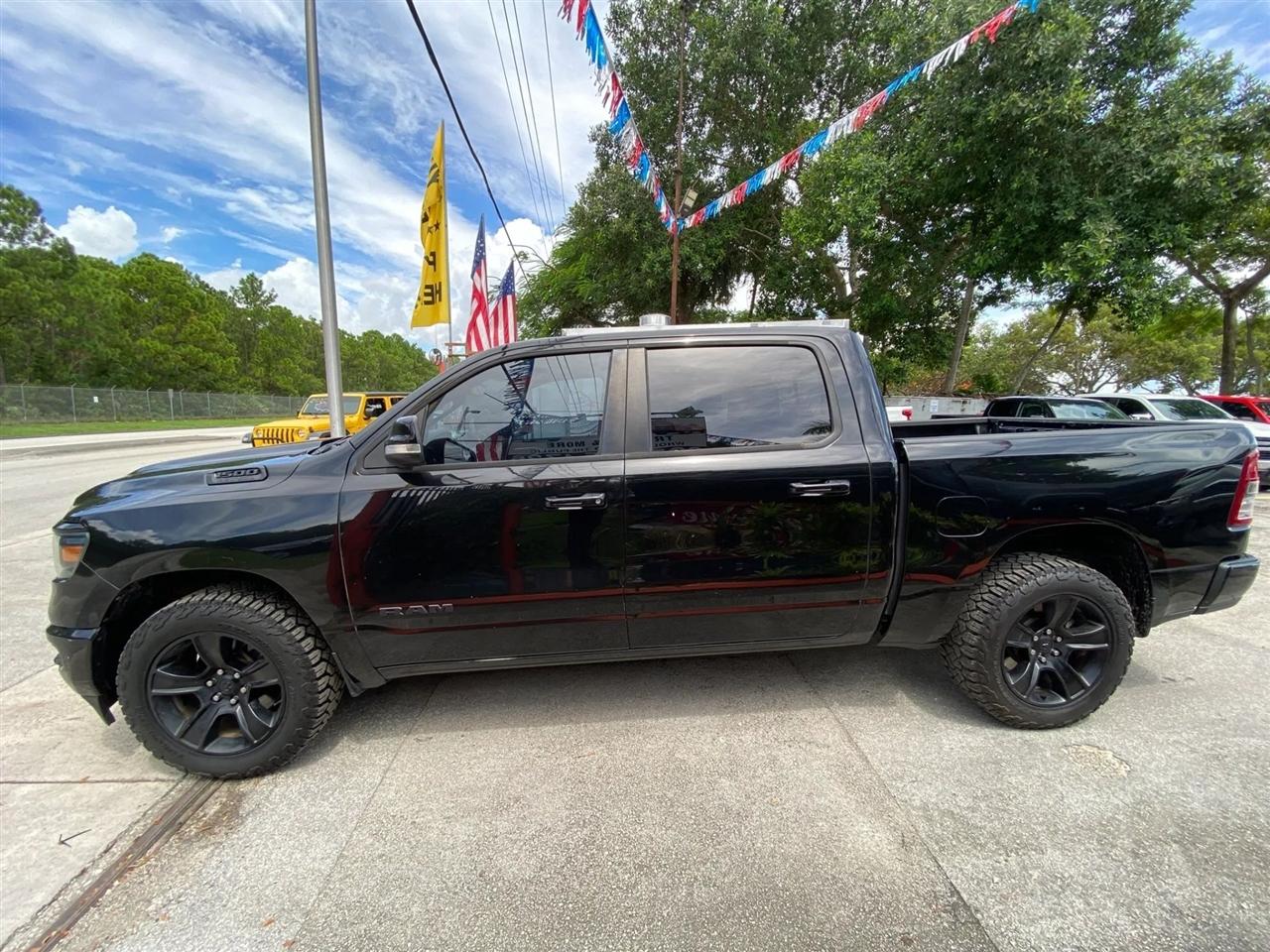 RAM 1500 Lone Star Crew Cab SB 4WD 2020