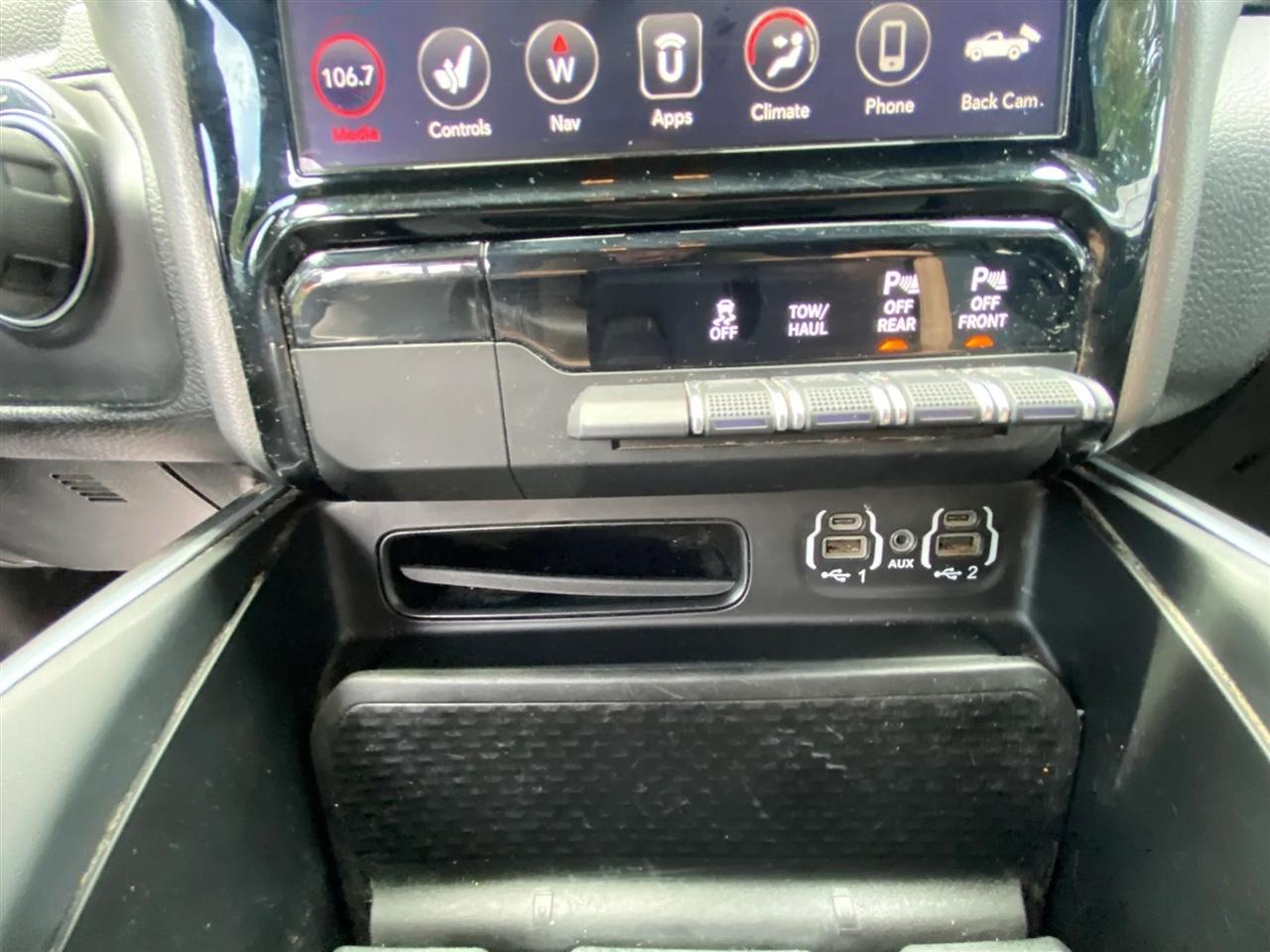RAM 1500 Lone Star Crew Cab SB 4WD 2020