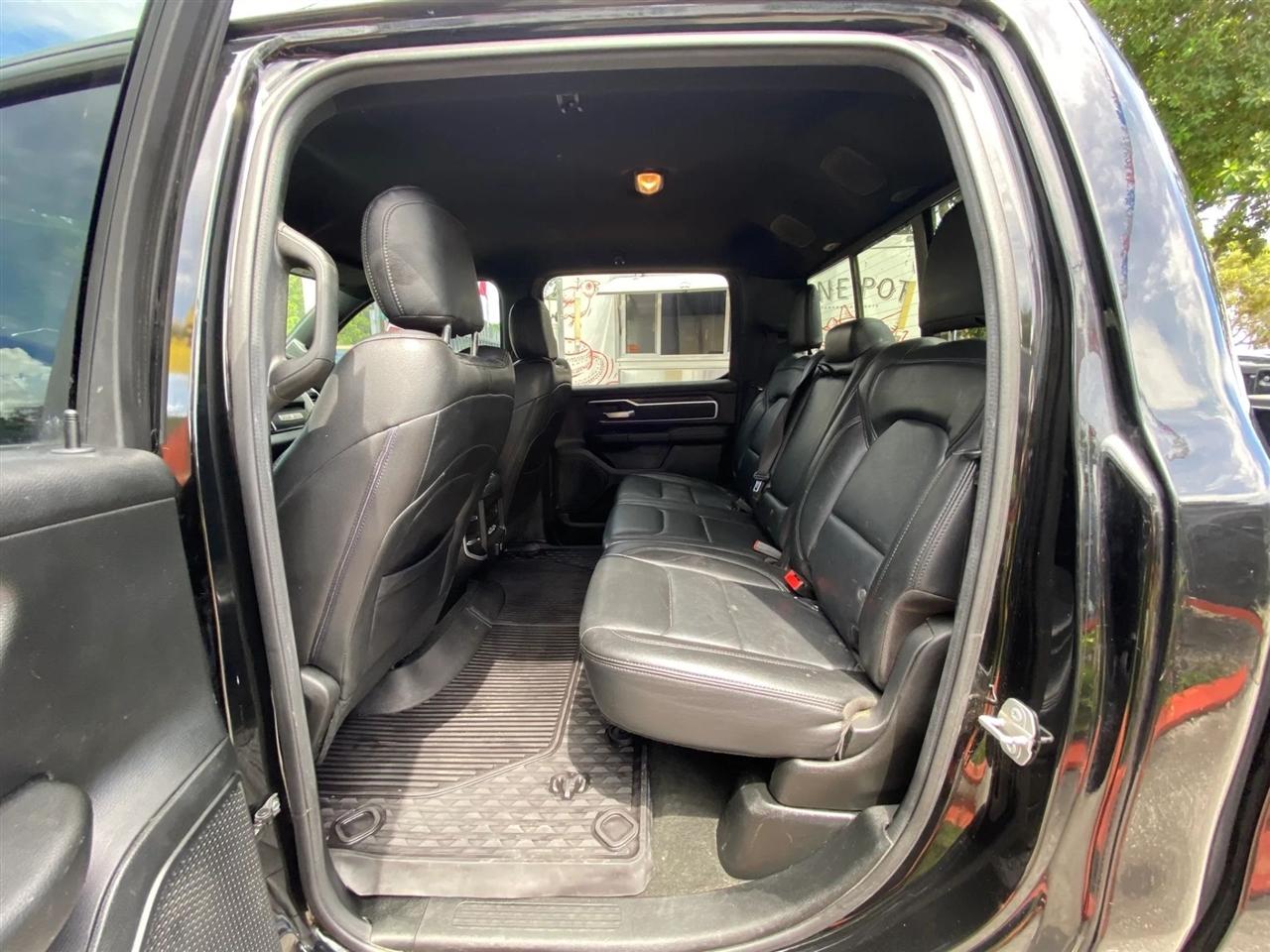 RAM 1500 Lone Star Crew Cab SB 4WD 2020