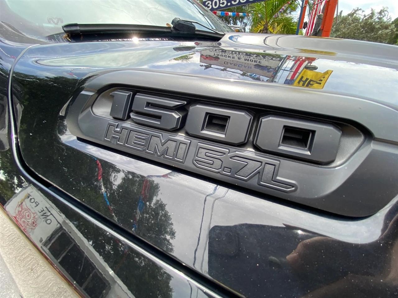 RAM 1500 Lone Star Crew Cab SB 4WD 2020