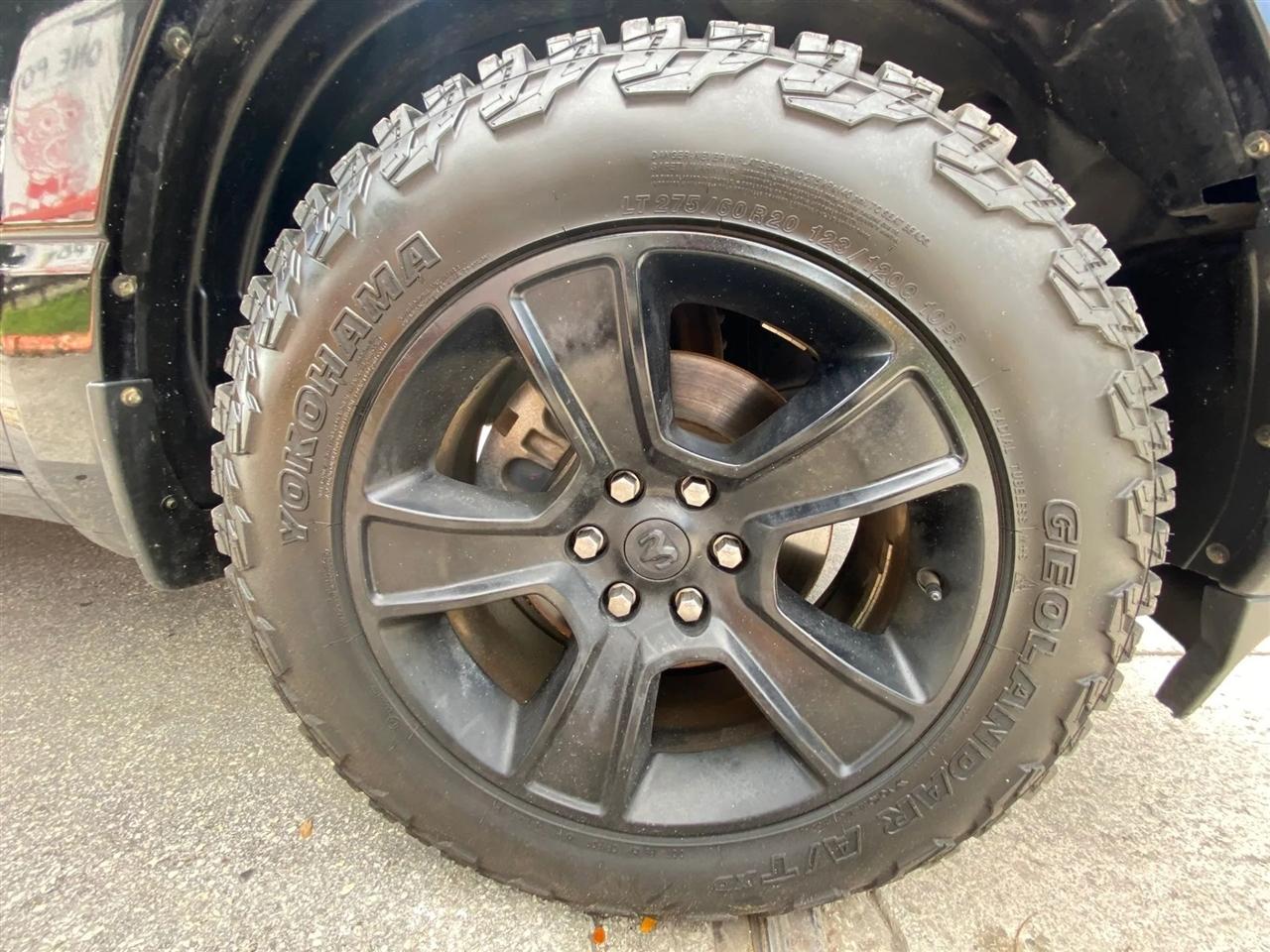 RAM 1500 Lone Star Crew Cab SB 4WD 2020