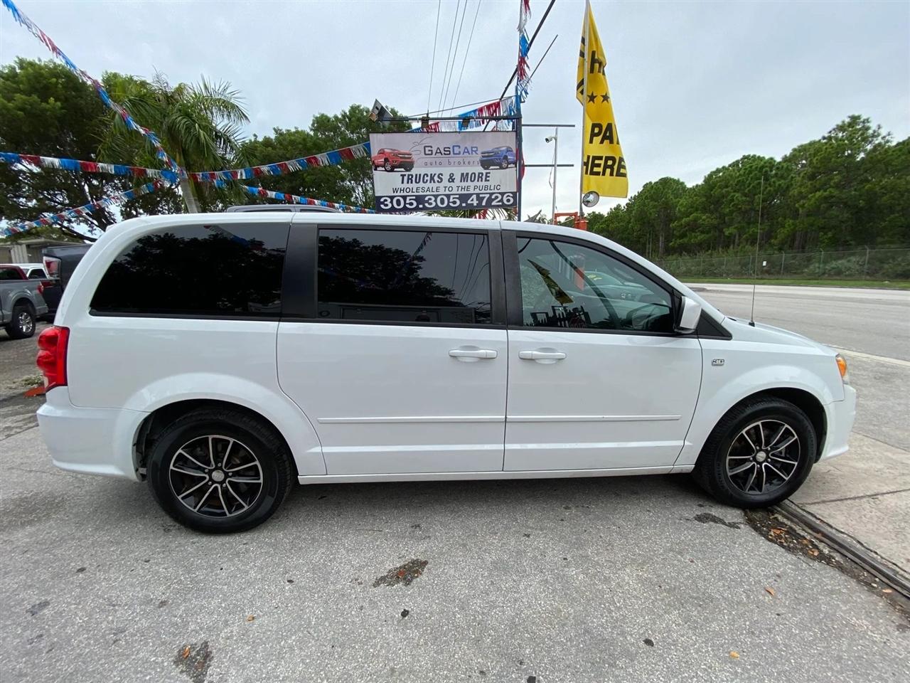 Dodge Grand Caravan SE 2014