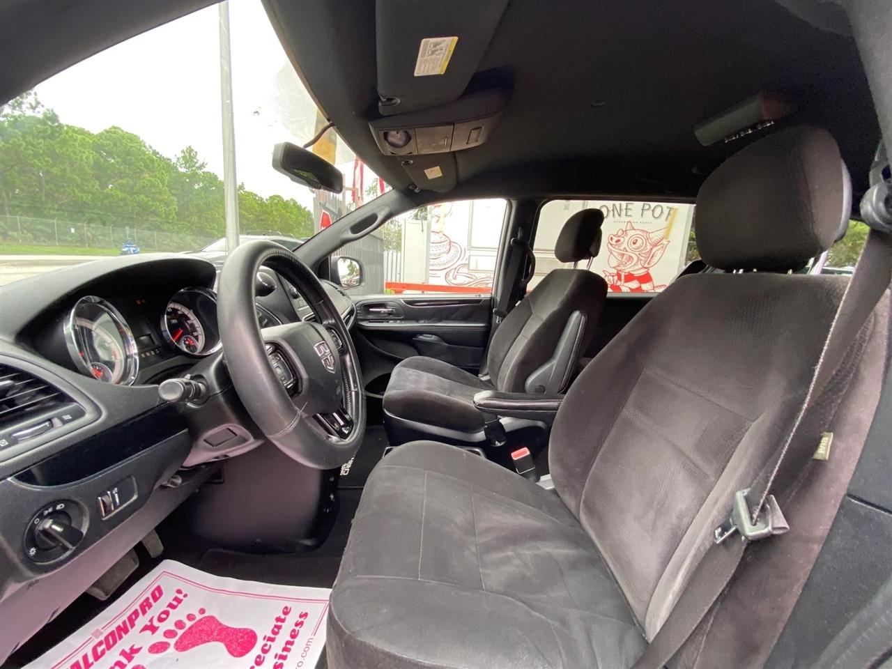 Dodge Grand Caravan SE 2014