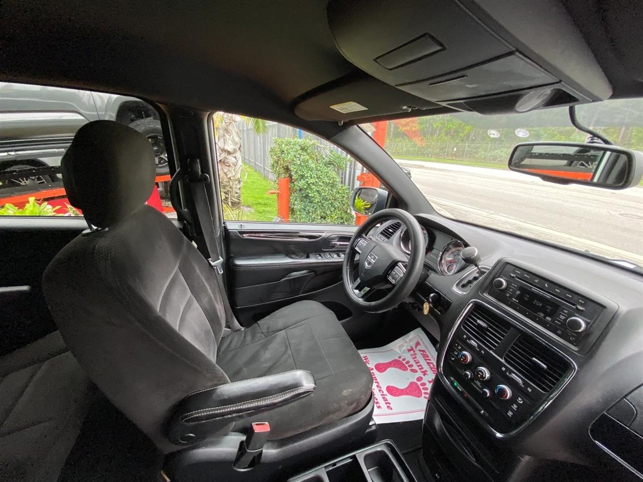 Dodge Grand Caravan SE 2014