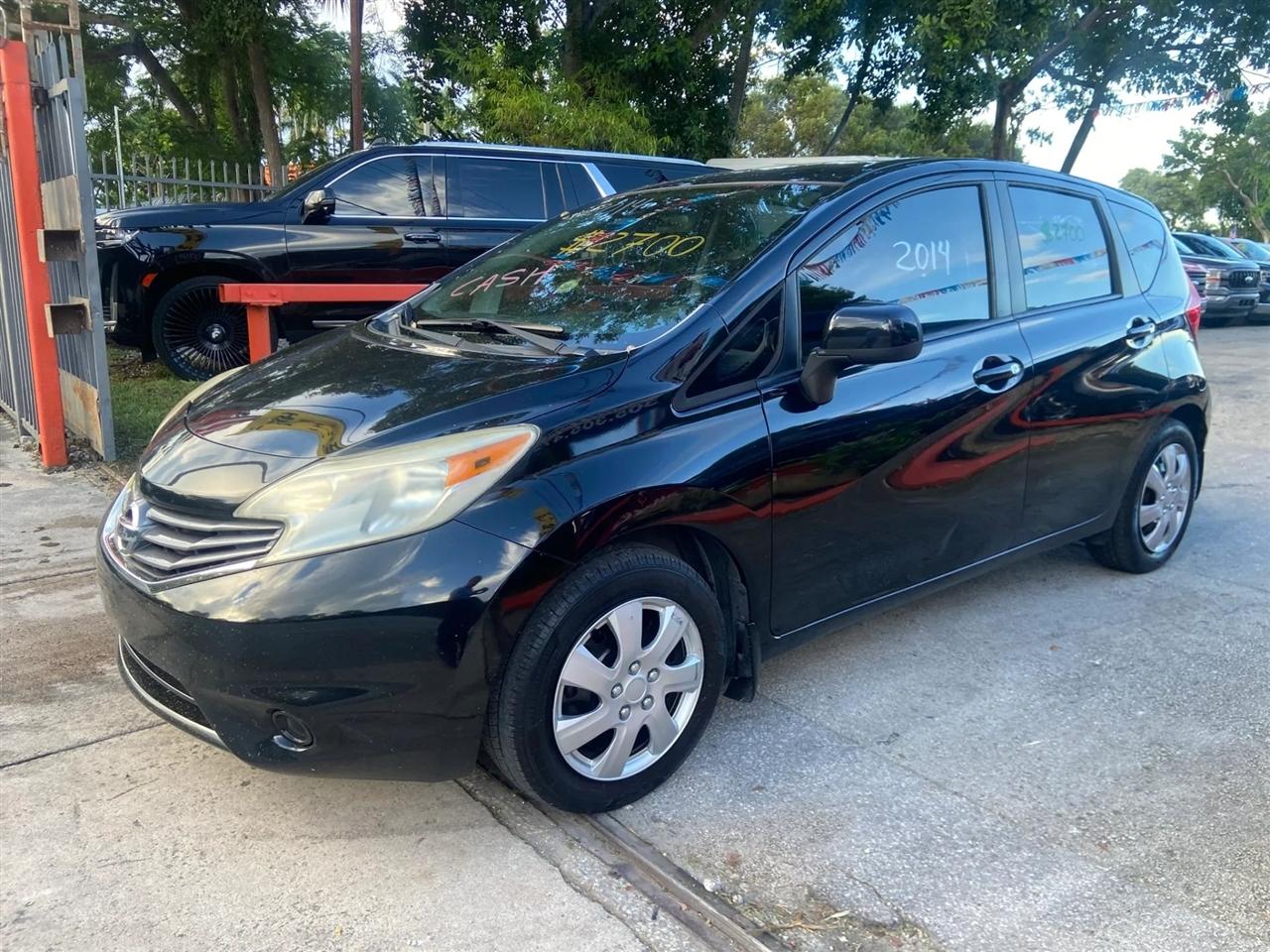 Nissan Versa Note S Plus 2014