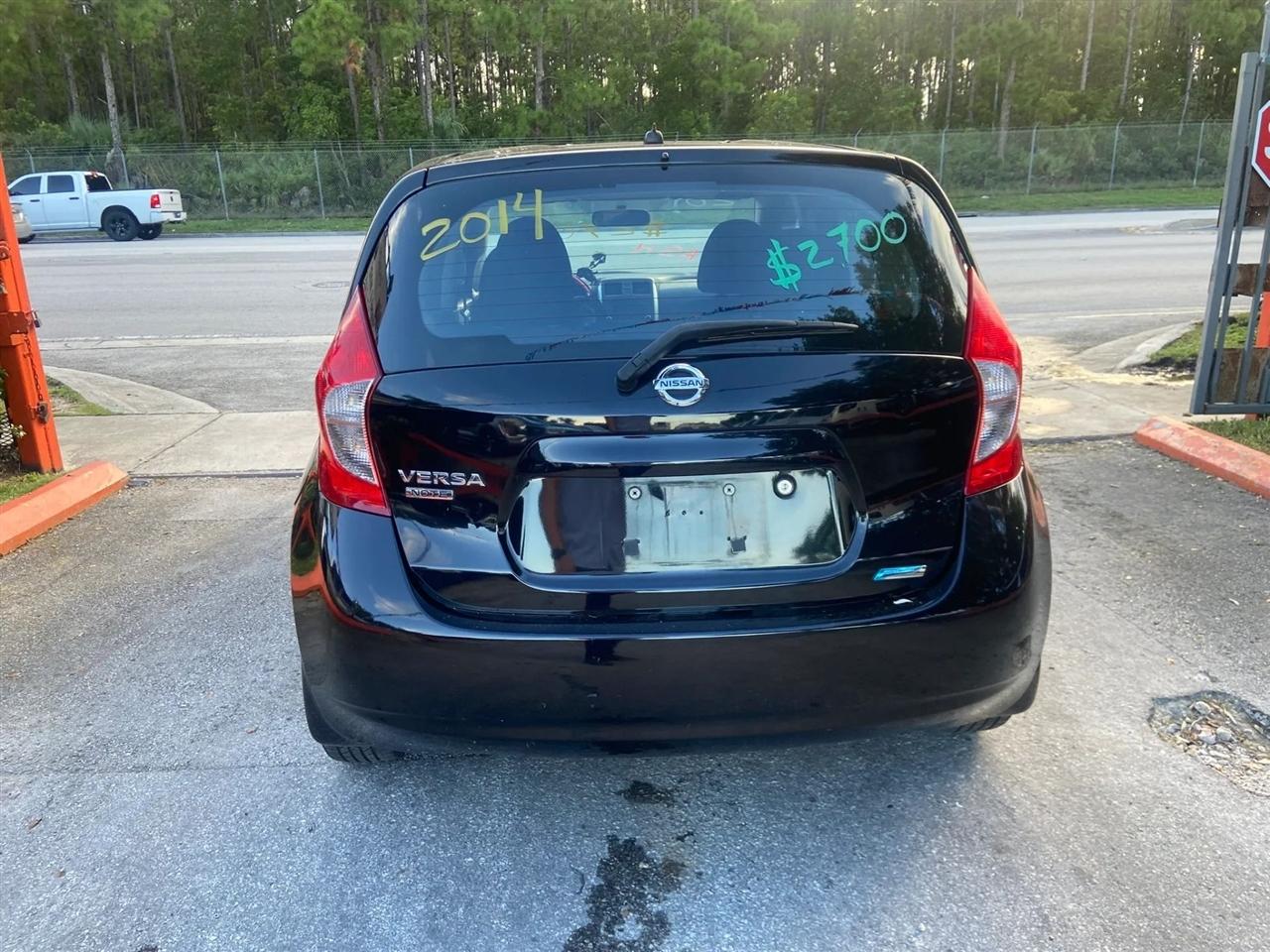 Nissan Versa Note S Plus 2014