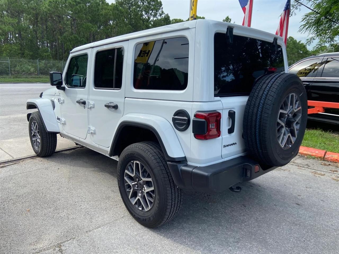 Jeep Wrangler Sahara 2025