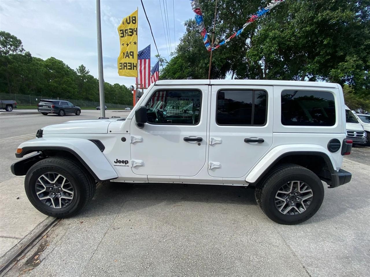 Jeep Wrangler Sahara 2025